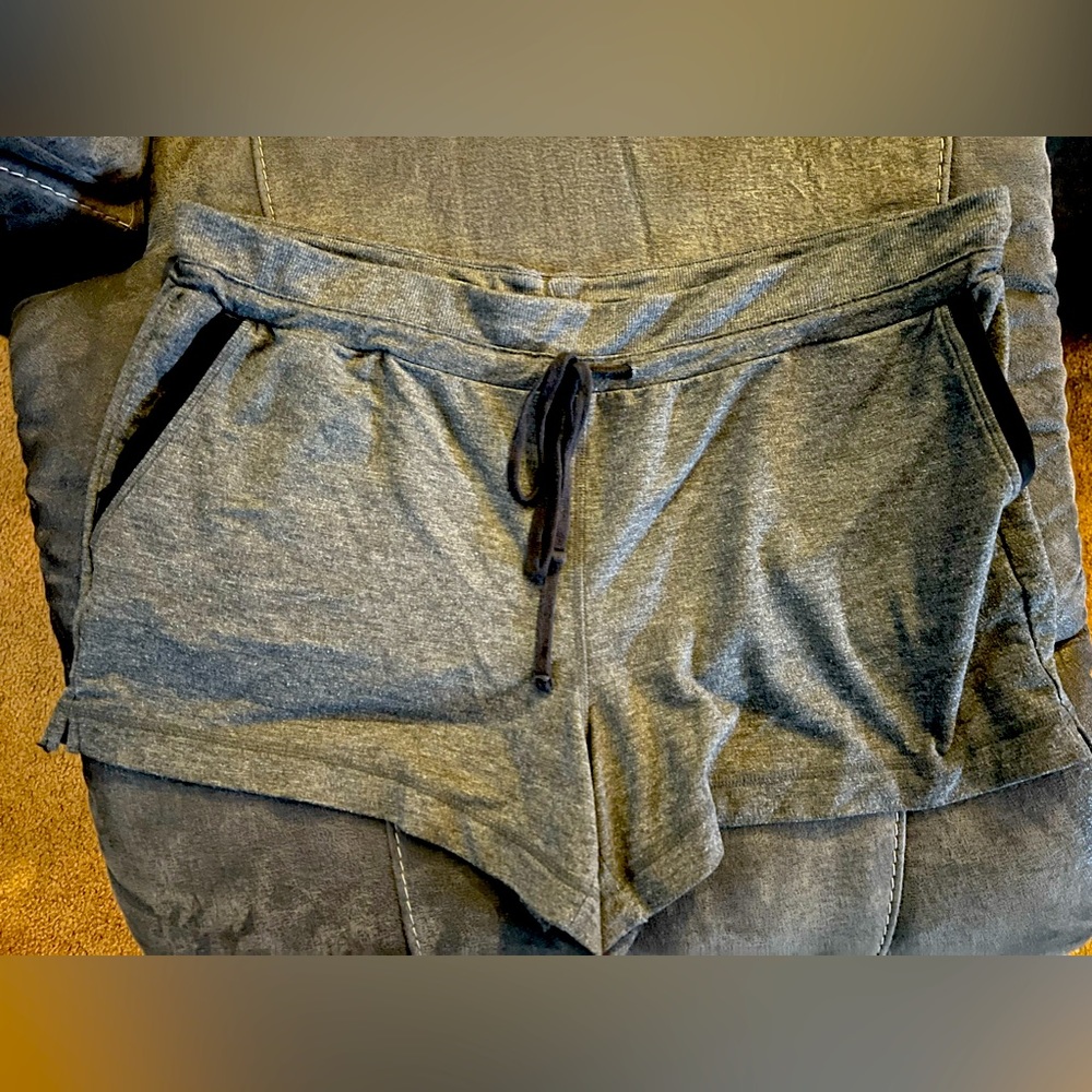 Terra and Sky Women’s Workout Shorts Size 1X Gray
